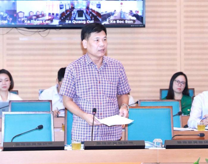 Đại diện sở, ban, ngành, các Công ty nông, lâm trường báo cáo tại cuộc họp. Ảnh: Tùng Nguyễn