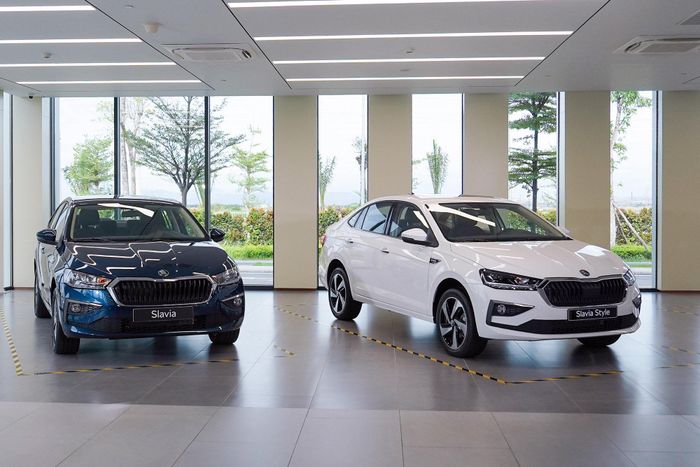 Skoda Slavia - mẫu sedan hiếm hoi ra mắt thị trường thời gian qua - cũng phải tích hợp một số đặc điểm của crossover để hút khách, như gầm cao hơn bình thường. Ảnh: Hoàng Linh