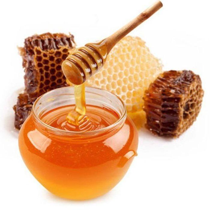 Nếu chưa biết ăn gì để dễ ngủ, bạn có thể đưa mật ong vào khẩu phần của mình.
