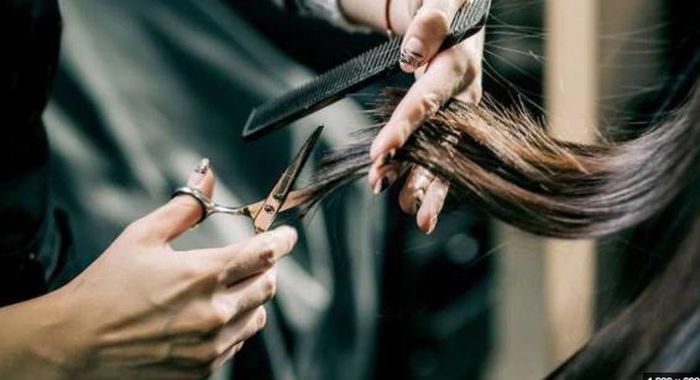 Trong giáo lý Phật giáo, không có quy định người tại gia phải kiêng cắt tóc vào tháng Bảy. Tóc là một phần cơ thể cần được chăm sóc vệ sinh, việc cắt tóc tự nó không tạo nghiệp thiện hay bất thiện.