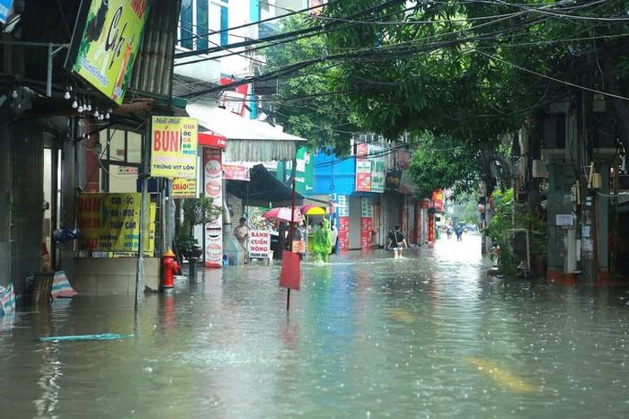 Rãnh áp thấp gây mưa lớn cho các tỉnh miền Bắc. Ảnh: Tuấn Anh