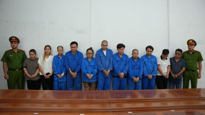 11 đối tượng mua bán thận bị khỏi tố. Ảnh: CACC.