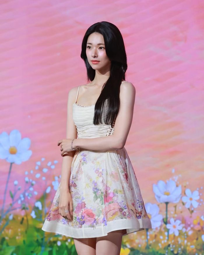 Ha Young rơi vào tâm điểm chỉ trích và đứng trước nguy cơ bị gạch tên khỏi các dự án mới sau ồn ào gia thế.