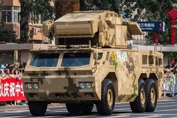 Quá trình nghiên cứu và phát triển hệ thống phòng không tầm ngắn của Trung Quốc kéo dài khoảng 10 năm và hoàn thành vào năm 2015, khi Bắc Kinh chính thức tuyên bố hoàn thiện tổ hợp HQ-17 (Hongqi-17 hoặc Red Flag-17).