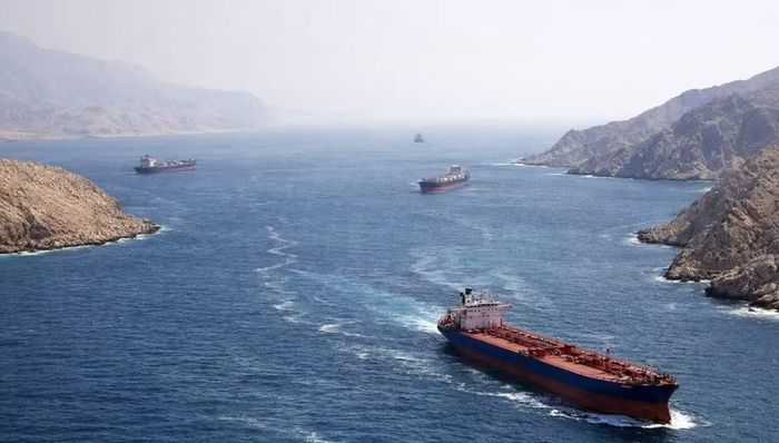 Iran tuần trước thông báo đạt thỏa thuận với Oman về lộ trình hàng hải qua eo biển, nhưng không đề cập vai trò của Mỹ.