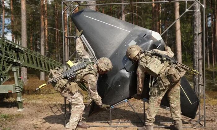 Máy bay không người lái Nyan có sải cánh 2,9 mét và tầm bay 240 km. BAE Systems cho biết đã lần đầu thử nghiệm mẫu UAV này vào mùa hè năm nay.