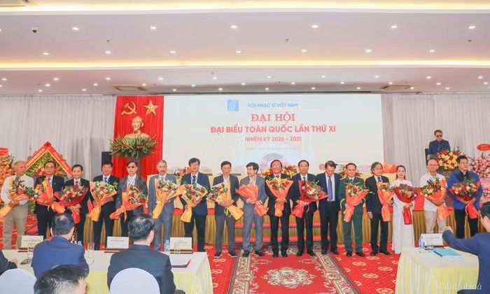 Ban Chấp hành Hội Nhạc sĩ Việt Nam khóa XI nhiệm kỳ 2026-2031 gồm 19 thành viên, ra mắt đại hội.