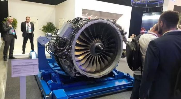 Trong khi đó, động cơ PD-8 mới sẽ được lắp đặt không chỉ trên các máy bay Superjet thế hệ thứ hai. Bộ Công Thương Nga đang xây dựng kế hoạch tài chính để thay thế động cơ Pháp trên các mẫu máy bay đời trước.
