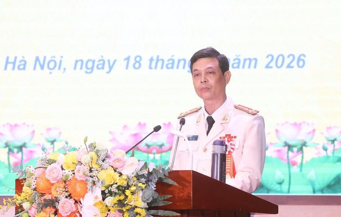 Thượng tá Trần Thế Việt, Trưởng phòng, Phòng Bảo vệ sự kiện đặc biệt quan trọng và khách quốc tế, Bộ Tư lệnh Cảnh vệ, Bộ Công an phát biểu tại buổi lễ. Ảnh: Quang Vinh.