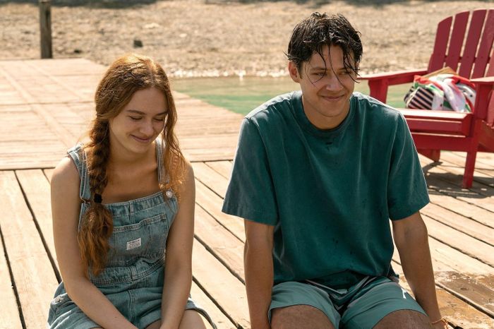 Bộ phim Every Year After được chuyển thể từ tiểu thuyết Every Summer After của nhà văn Carley Fortune. Ảnh: Prime Video.