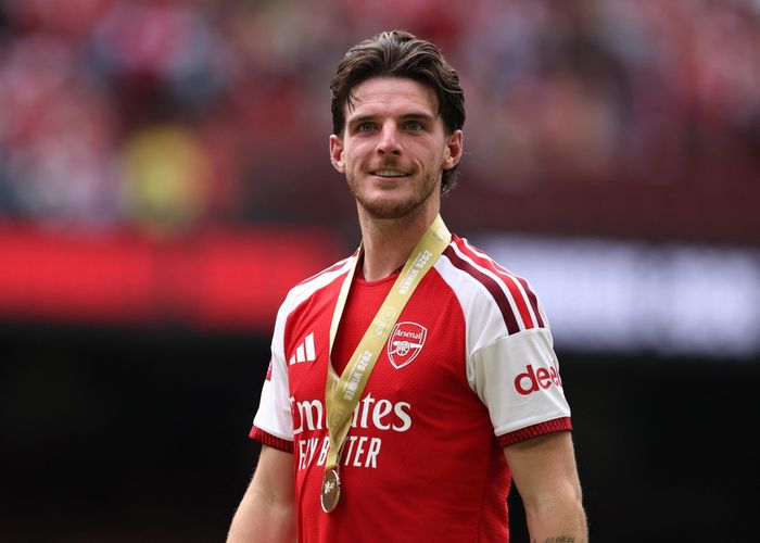 Declan Rice không còn phải gánh quá nhiều nhiệm vụ khi Arteta sở hữu nhiều lựa chọn hơn ở tuyến giữa.