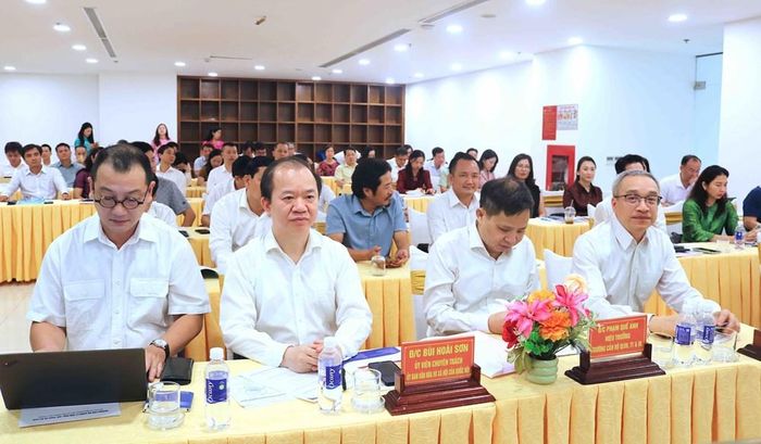 Thứ trưởng Bộ VHTTDL Phan Tâm và các đại biểu tại Lễ khai giảng