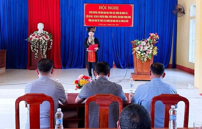 Tại hội nghị, các báo cáo viên tập trung truyền đạt các quy định pháp luật thiết thực, gắn trực tiếp với đời sống người dân