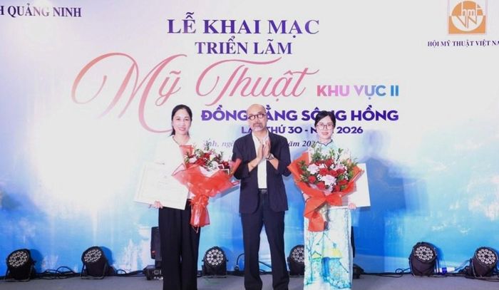 Chương trình thu hút 200 tác phẩm của 200 họa sĩ. Ảnh QN