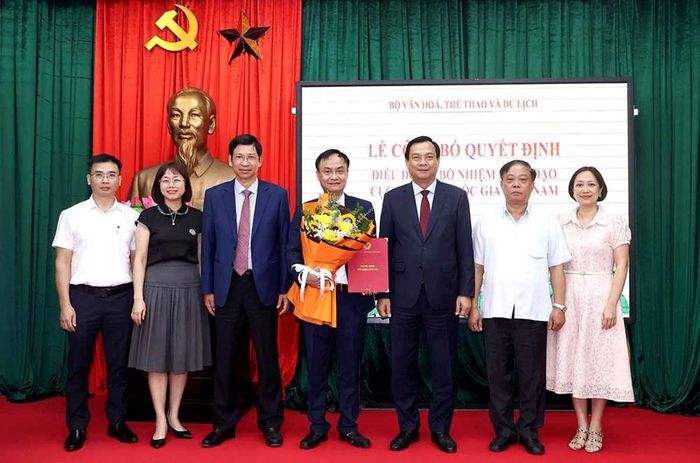 Lãnh đạo Bộ VHTTDL, Cục Du lịch Quốc gia Việt Nam chúc mừng ông Vũ Quang Dũng