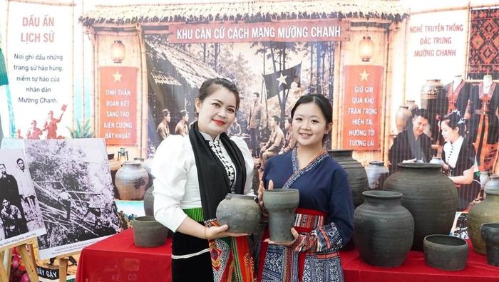 Hội thảo cũng nhấn mạnh việc ứng dụng chuyển đổi số trong quảng bá hình ảnh Mường Chanh