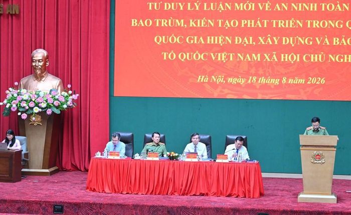 Đoàn chủ trì Hội thảo
