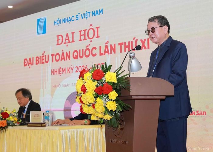 Thiếu tướng, nhạc sĩ Nguyễn Đức Trịnh, Chủ tịch Hội Nhạc sĩ Việt Nam phát biểu. Ảnh: Khánh Hoà - TTXVN