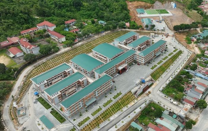 Trường Phổ thông nội trú liên cấp Tiểu học và Trung học cơ sở Phong Thổ khang trang, hiện đại. Nguyễn Oanh-TTXVN