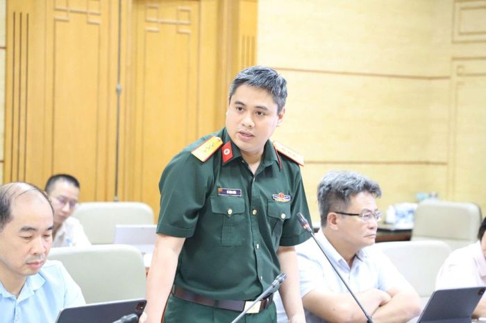 Đại diện Bộ Quốc phòng phát biểu, góp ý đối với dự thảo Luật.