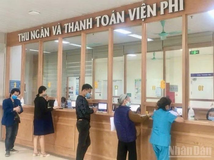 Người tham gia bảo hiểm y tế khi đi khám, chữa bệnh đúng quy định sẽ được Quỹ Bảo hiểm y tế thanh toán theo mức hưởng tương ứng. (Ảnh: ĐỖ THOA)