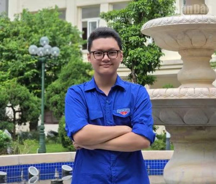 Sinh viên Quách Đông Chí, Viện Báo chí-Truyền thông, Học viện Báo chí và Tuyên truyền, Hà Nội.