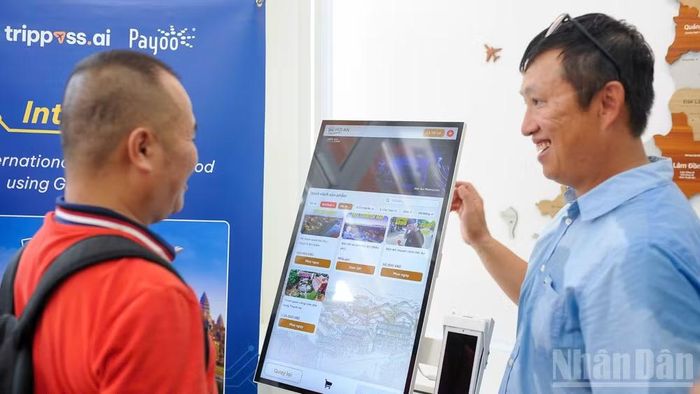 Các doanh nghiệp tại Không gian trình diễn công nghệ và đổi mới sáng tạo thành phố Daegu. (Ảnh: Công Vinh)