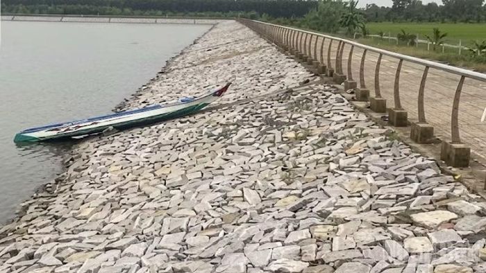 Hồ có quy mô 50ha, dung tích hơn 1,5 triệum³. (Ảnh: VĂN ÚT)