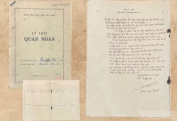 Lý lịch Quân nhân và nội dung nhận xét của thủ trưởng đơn vị. (Ảnh: Bảo tàng Nghệ An-Xô viết Nghệ Tĩnh)