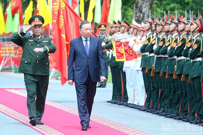 Tổng Bí thư, Chủ tịch nước Tô Lâm, Bí thư Quân ủy Trung ương, thăm và làm việc với Sư đoàn 308, Quân đoàn 12, Bộ Quốc phòng.