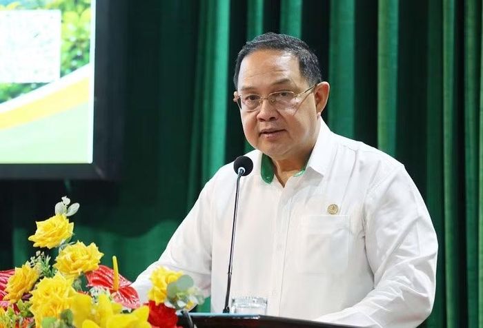 Ông Trương Minh Trung, thành viên Hội đồng quản trị, Phó Tổng Giám đốc Tập đoàn Công nghiệp cao-su Việt Nam phát biểu chỉ đạo. (Ảnh: LÊ LAN)