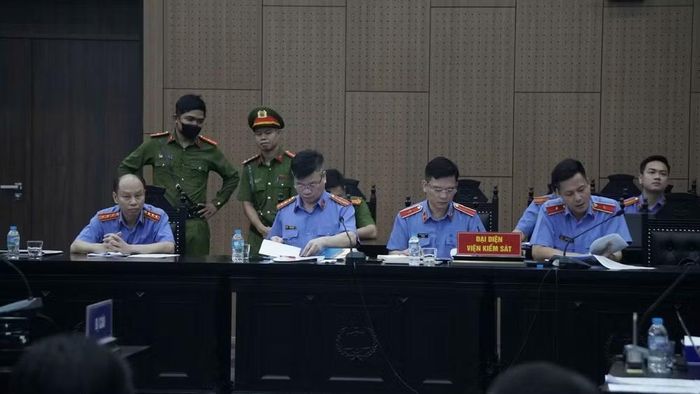 Đại diện Viện Kiểm sát tại phiên tòa. (Ảnh: PHÙNG ANH)