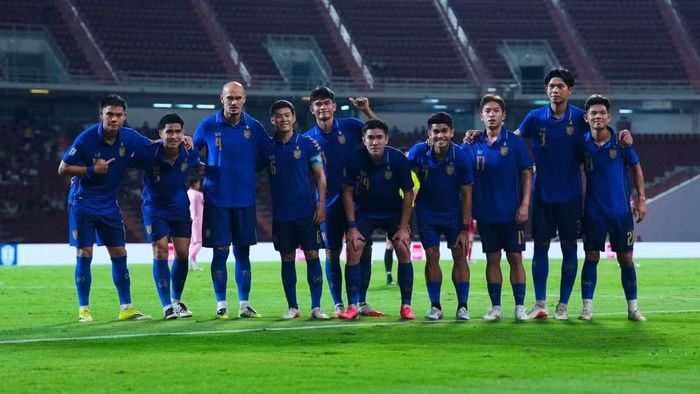 Các thành viên tuyển Thái Lan ăn mừng sau trận đấu. (Ảnh: FA Thailand)