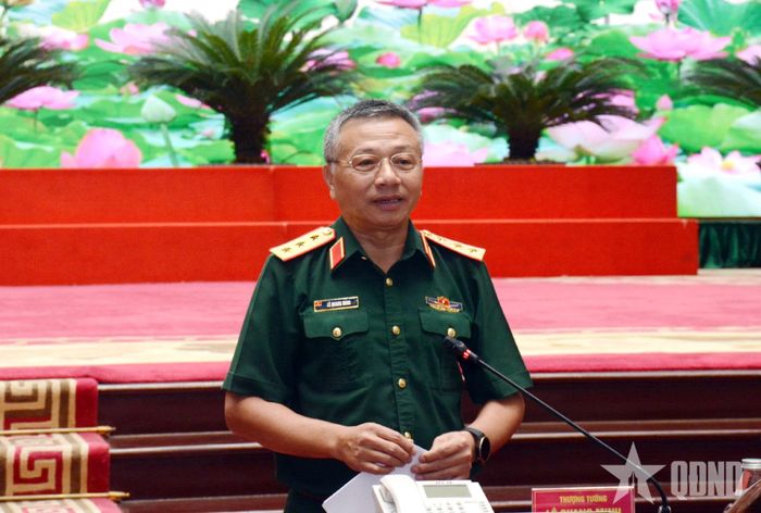 Thượng tướng Lê Quang Minh phát biểu chỉ đạo tại buổi tổng duyệt.