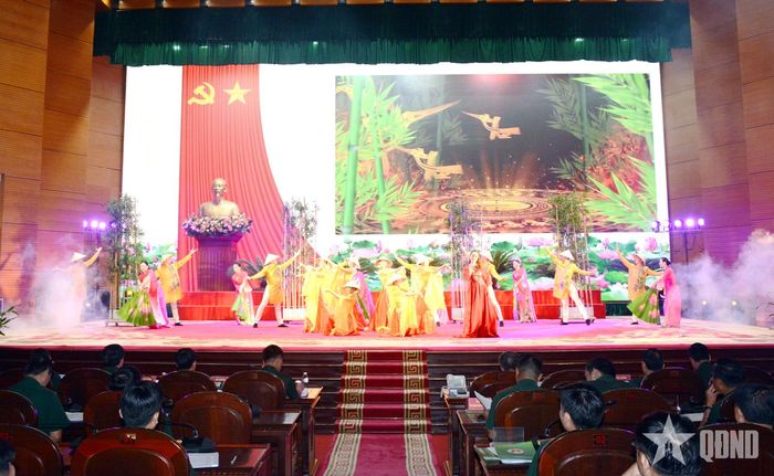 Quang cảnh buổi tổng duyệt.