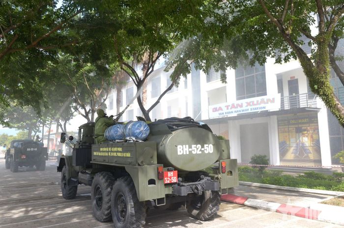  Tiêu độc cho các khu vực nhiễm độc. 