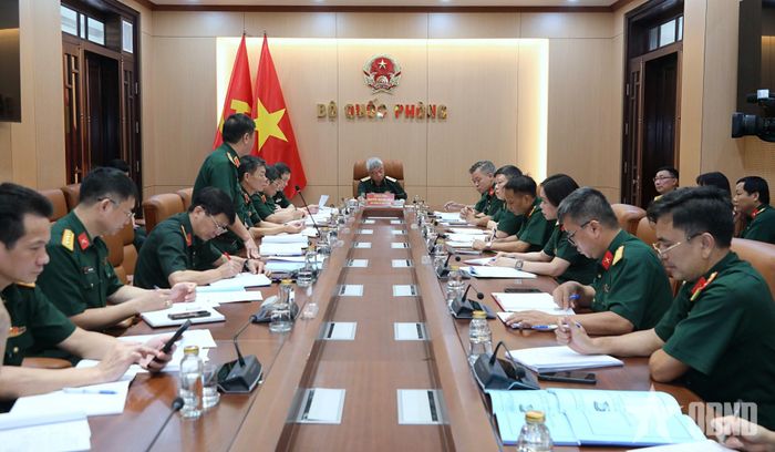 Các đại biểu dự buổi làm việc.