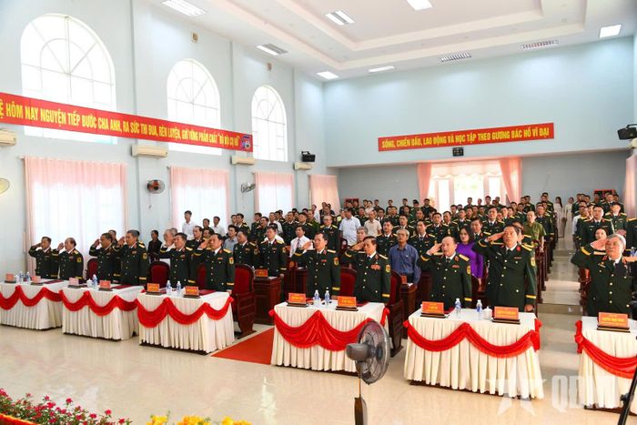  Các đại biểu dự lễ kỷ niệm.