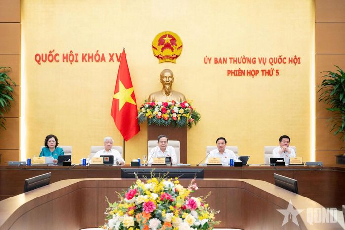 Chủ tịch Quốc hội Trần Thanh Mẫn chủ trì phiên họp.