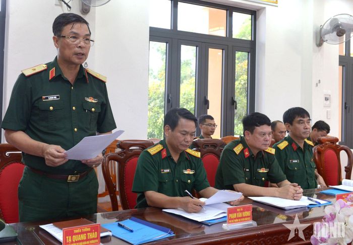  Thiếu tướng Tạ Quang Thảo, Phó cục trưởng Cục Quân huấn - Nhà trường (Bộ Tổng Tham mưu) phát biểu. 