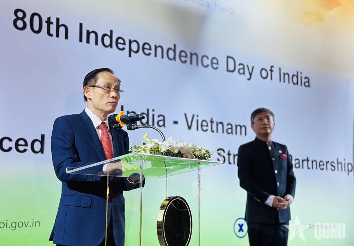 Bộ trưởng Bộ Ngoại giao Lê Hoài Trung phát biểu tại chiêu đãi.