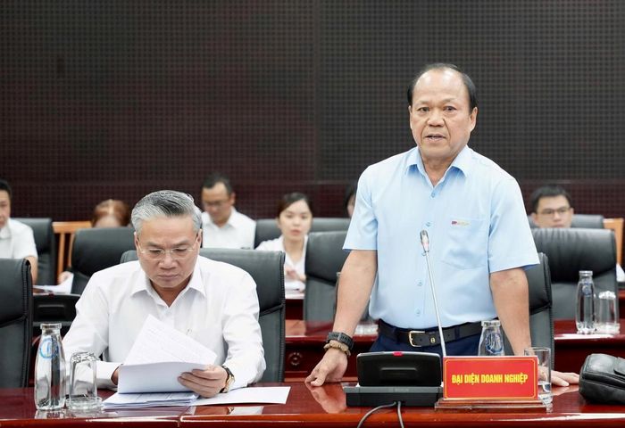 Đại diện các doanh nghiệp nêu thực trạng các khó khăn, vướng mắc, đồng thời đề nghị các sở, ngành, địa phương có hướng dẫn, phương án tháo gỡ để tạo điều kiện thuận lợi cho đầu tư, sản xuất, kinh doanh