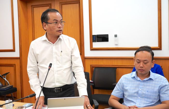  Đại biểu nêu ý kiến tại buổi làm việc. Ảnh: PHƯƠNG UYÊN 