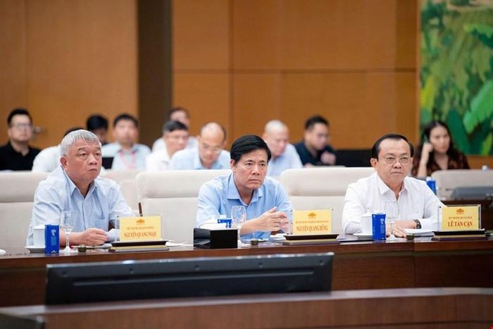  Đại biểu dự phiên họp. Ảnh: CẨM HÀ 