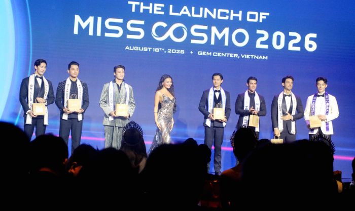  Các thí sinh nam sẽ tham dự Mister Cosmo 2026. Ảnh: TIỂU TÂN 