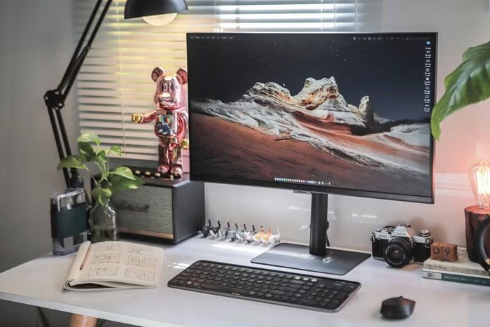 Độ phân giải 5K và mật độ điểm ảnh 218 PPI giúp ViewFinity S8 hướng tới nhóm người dùng học tập, sáng tạo và làm việc với đồ họa.