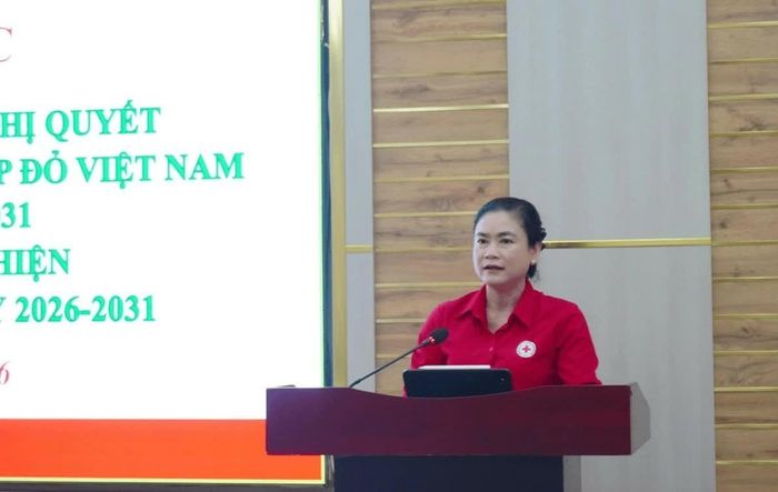 Bà Đỗ Thị Thu Thảo, Bí thư Đảng ủy, Chủ tịch Trung ương Hội Chữ thập đỏ Việt Nam phát biểu khai mạc và chỉ đạo Hội nghị. (Nguồn:Trung ương Hội Chữ thập đỏ Việt Nam)