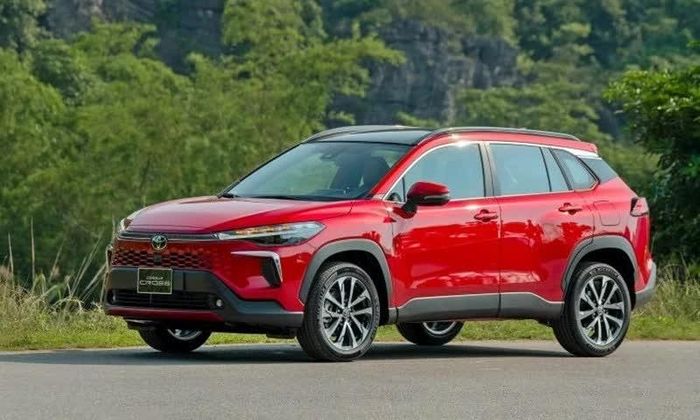 Toyota Corolla Cross có hai phiên bản gồm Corolla Cross xăng và Corolla Cross HEV (Hybrid).