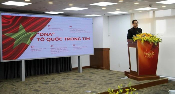 Tổng đạo diễn Đặng Lê Minh Trí giới thiệu toàn bộ chương trình. (Ảnh: BTC)
