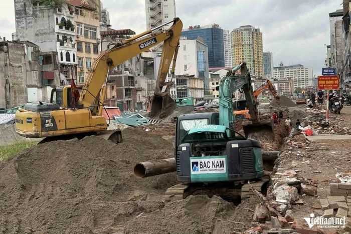 Bộ Xây dựng yêu cầu làm rõ trách nhiệm trong từng khâu đầu tư xây dựng. (Nguồn: Vietnamnet)